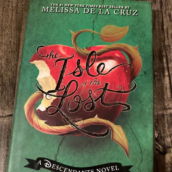 The Isle of the Lost :by Melissa De La Cruz - Picture 1 of 5